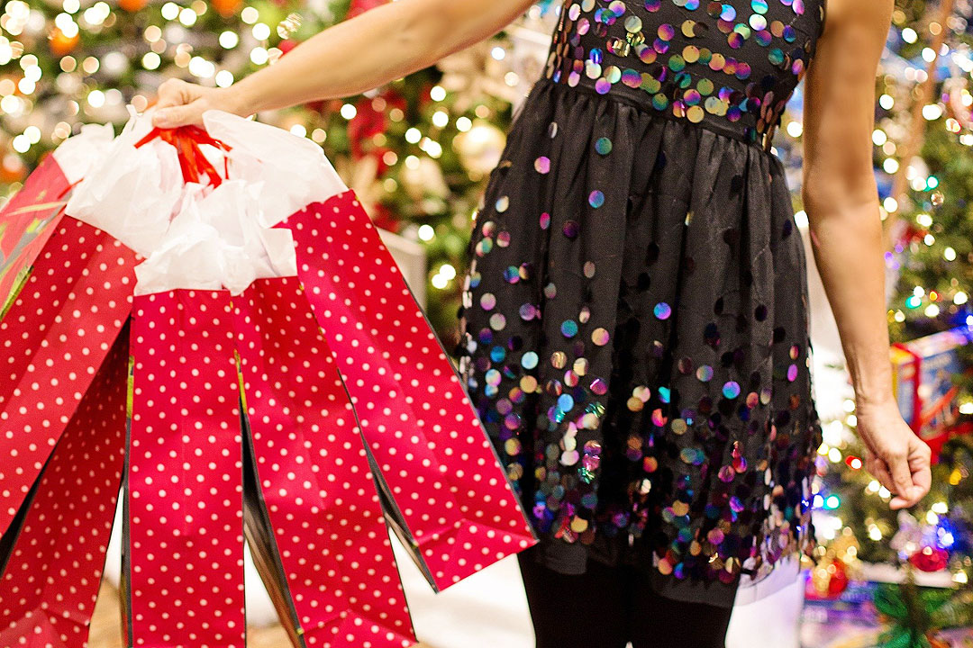 Christmas Shopping Tips to Make the Holidays Hassle-Free